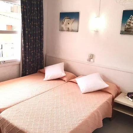 Otel Gabarda&gil 2*